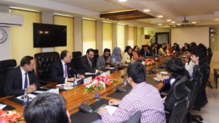 Finmin Aurangzeb Briefs Uraan Scholars On Pakistans Digital Economy