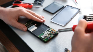 Pakistan Mobile Phone Production Samsung Grows Vivo Declines