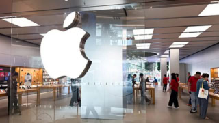 Apple Glass-Centric iPhone