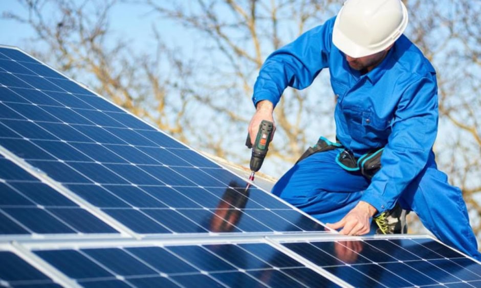 Batteries Beat The Grid Pakistanis Skip Net Metering