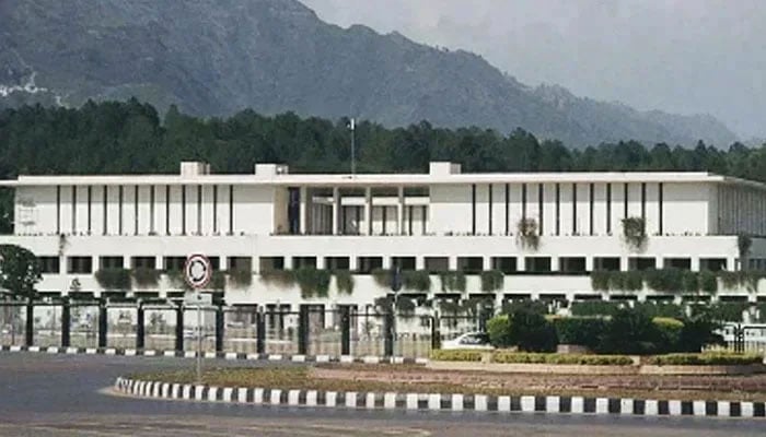 Federal Government Extends Frequency Allocation Board Executive Directors Contract