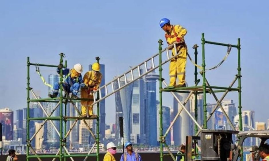 Gulf War Slashes Pakistani Overseas Employment By Nearly Half
