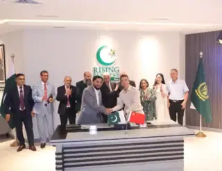 Pakistans World Cup Football Maker Partners With Chinese Firm To Produce Sports Footwear