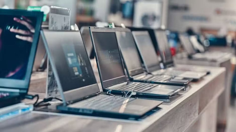 Punjab Approves 5000 Laptops For Ajk Students