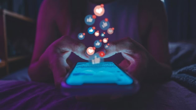 Could Removing Algorithms Fix Social Media