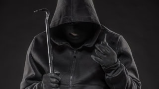 Karachi Youth Detained Over Fictional Murder Prompt After Ai Alerts Fbi