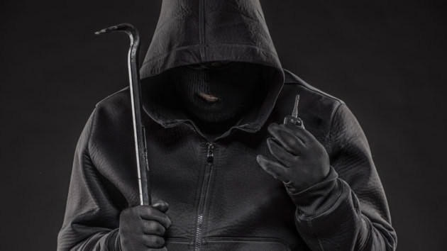 Karachi Youth Detained Over Fictional Murder Prompt After Ai Alerts Fbi