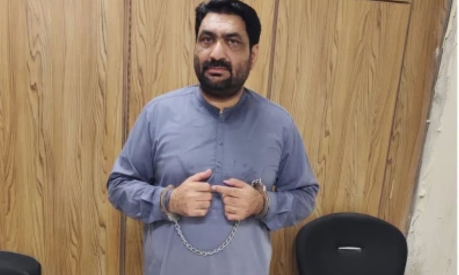 Nadra Officer Arrested For Selling Pakistani Identity To 51 Afghans At Rs120 Million