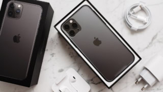 Pakistan Govt Slashes Advance Income Tax On Imported Mobile Phones By 89